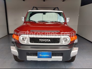 Toyota FJ Cruiser Premium usado (2011) color Rojo precio $358,000