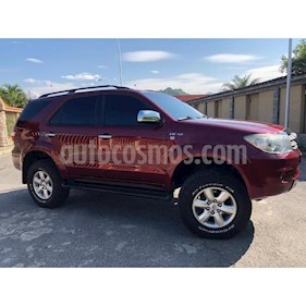 foto Toyota Fortuner 4x4 usado (2012) color Rojo precio BoF24.500