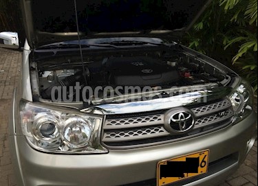 foto Toyota Fortuner Plus 4.0L Aut usado (2010) color Plata Metálico precio $45.000.000