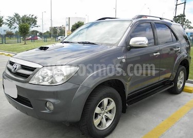 foto Toyota Fortuner Plus 4.0L Aut usado (2008) color Gris precio $30.000.000