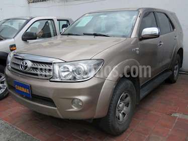 foto Toyota Fortuner Urbana 2.7L 4x2 Aut usado (2011) color Bronce precio $63.900.000