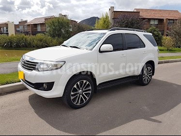 Foto Toyota Fortuner Urbana 2.7L 4x4 Aut usado (2013) color Blanco precio $36.350.000