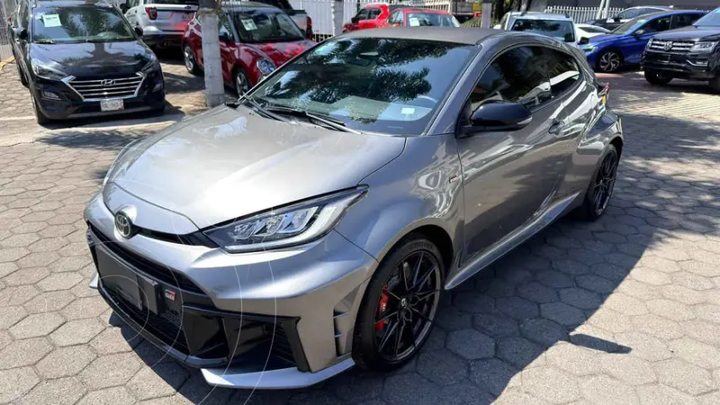 Foto Toyota GR Yaris Circuit Package usado (2026) color Gris precio $927,000