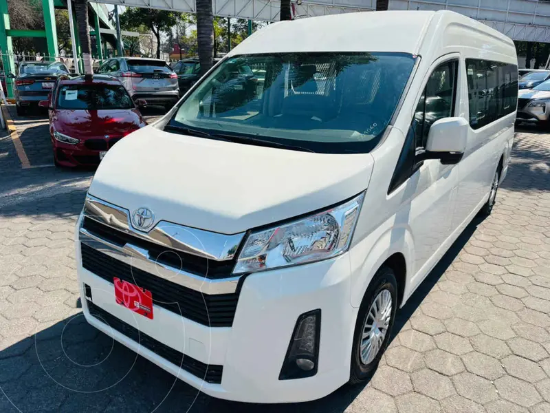Foto Toyota Hiace 3.5L 12 Pasajeros usado (2021) color Blanco financiado en mensualidades(enganche $169,044 mensualidades desde $15,015)