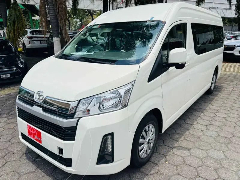 Foto Toyota Hiace 3.5L 12 Pasajeros usado (2021) color Blanco financiado en mensualidades(enganche $187,319 mensualidades desde $16,638)