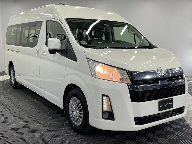 Foto Toyota Hiace 12 Pasajeros usado (2023) color Blanco precio $672,999