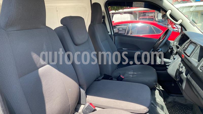 Toyota Hiace 2.7L Van Super Larga usado (2015) color Blanco Magnesio precio $280,000