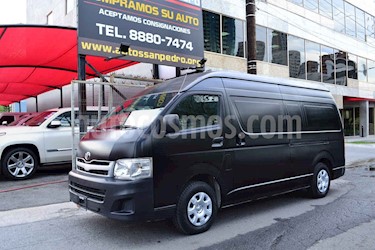 Toyota Hiace 2.7L Panel Super Larga usado (2012) color Negro precio $209,000