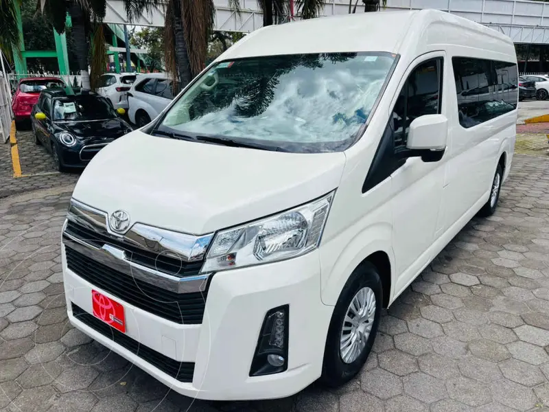 Foto Toyota Hiace 3.5L 12 Pasajeros usado (2021) color Blanco financiado en mensualidades(enganche $173,881 mensualidades desde $15,445)