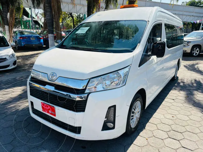 Foto Toyota Hiace 3.5L 12 Pasajeros usado (2021) color Blanco financiado en mensualidades(enganche $169,044 mensualidades desde $15,015)