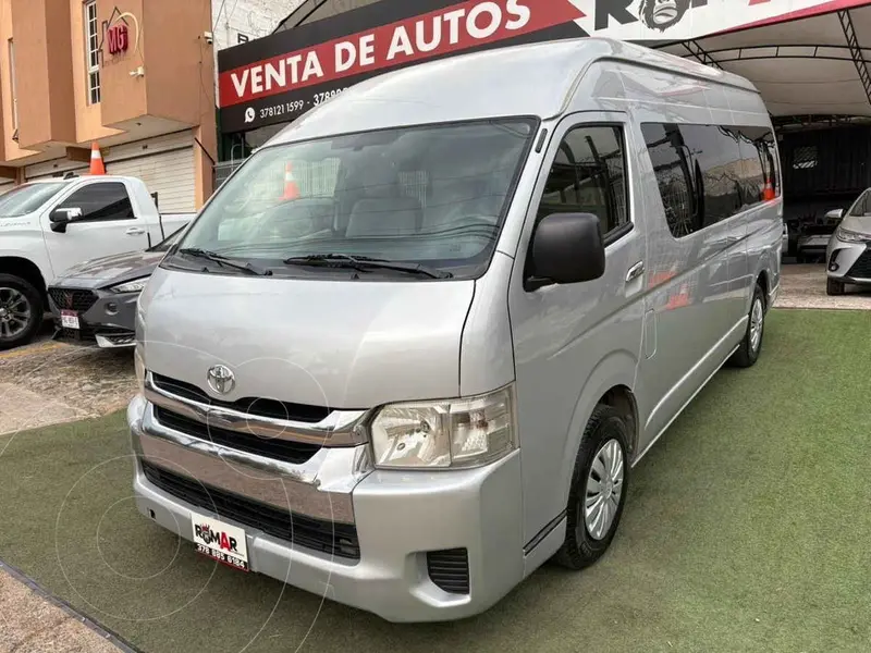 Foto Toyota Hiace 2.7L Bus 15 Pas usado (2016) color Plata precio $469,999