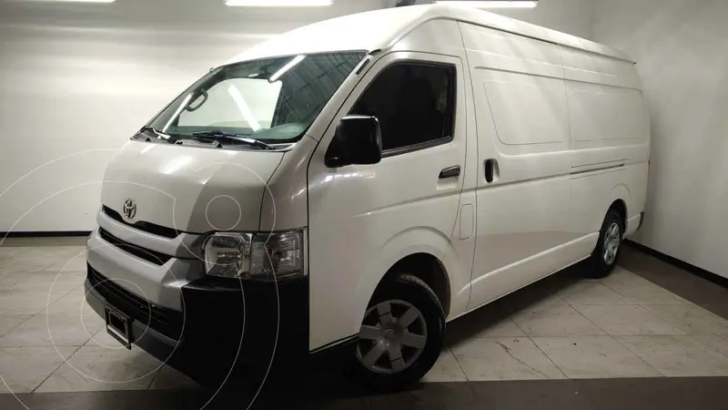 Foto Toyota Hiace 2.7L Panel Super Larga usado (2018) color Blanco financiado en mensualidades(enganche $105,600 mensualidades desde $10,417)