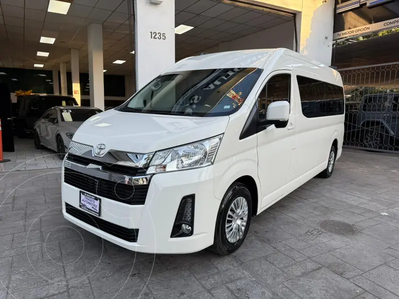 Foto Toyota Hiace 12 Pasajeros usado (2024) color Blanco precio $779,900