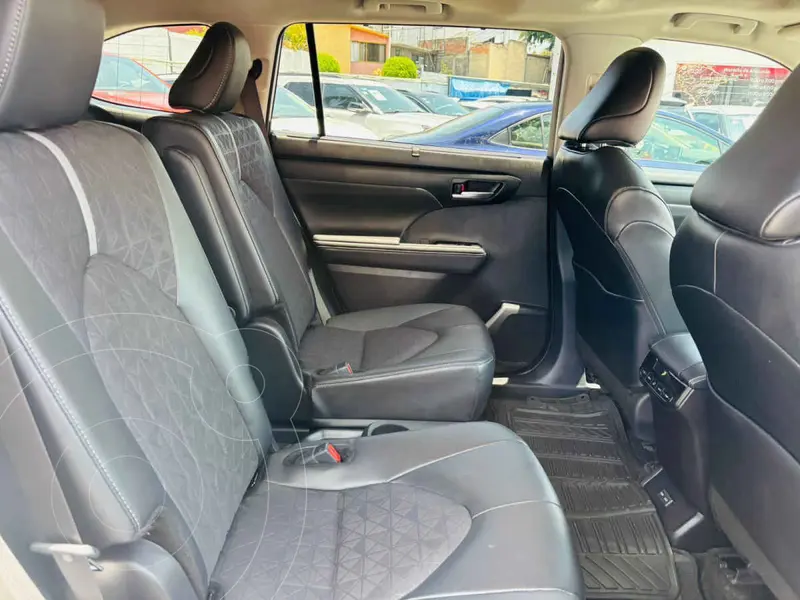 toyota highlander-hev