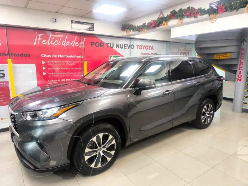 Foto Toyota Highlander XLE usado (2020) color Gris precio $525,000