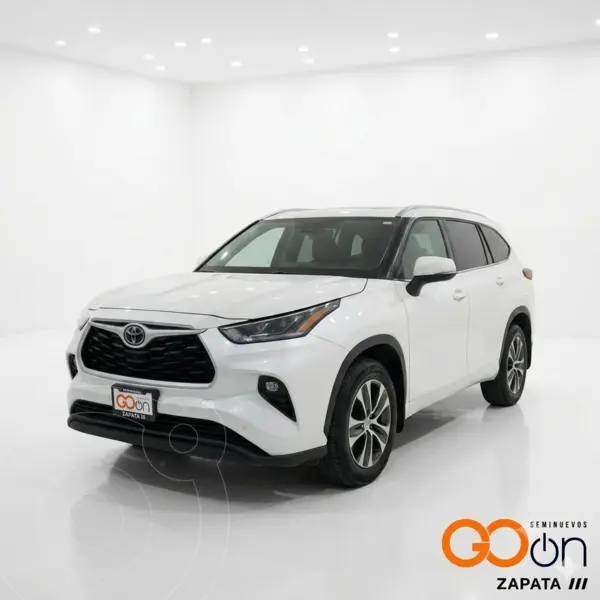 Foto Toyota Highlander XLE usado (2021) color TOY_ WHITE PEARL precio $530,000