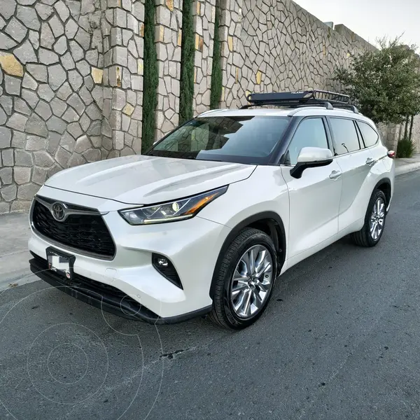 Foto Toyota Highlander Limited Blue Ray usado (2021) color Blanco precio $695,000
