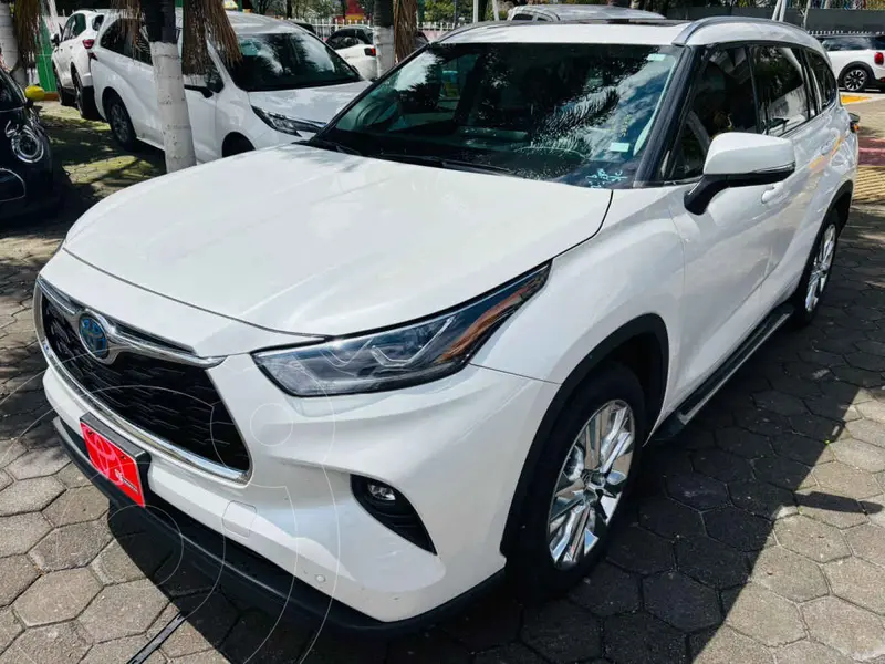 Foto Toyota Highlander Limited BR usado (2024) color Blanco financiado en mensualidades(enganche $233,544 mensualidades desde $20,744)
