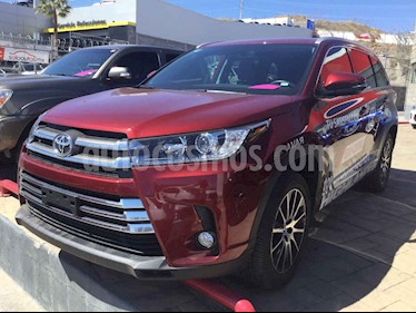 foto Toyota Highlander Limited usado (2018) color Vino Tinto precio $700,000
