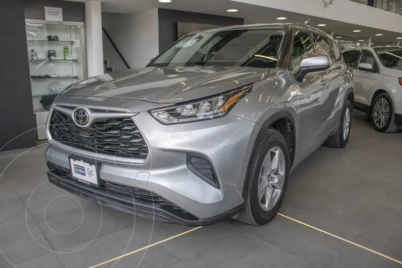 Foto Toyota Highlander LE usado (2021) color Plata financiado en mensualidades(enganche $131,930 mensualidades desde $11,055)