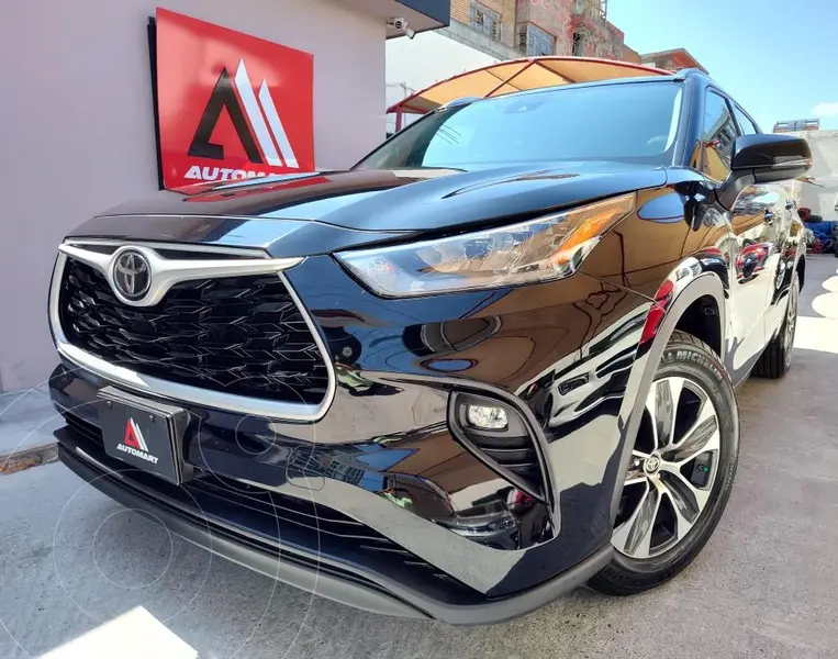 Foto Toyota Highlander XLE usado (2020) color Negro precio $579,000