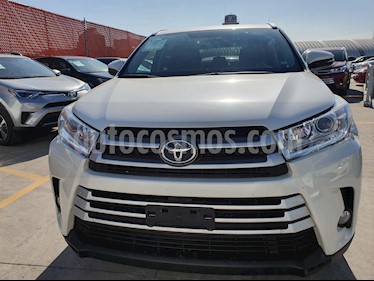 Toyota Highlander XLE usado (2018) color Blanco Perla precio $499,000