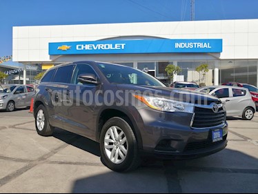 Toyota Highlander LE usado (2016) color Gris Metalico precio $368,000