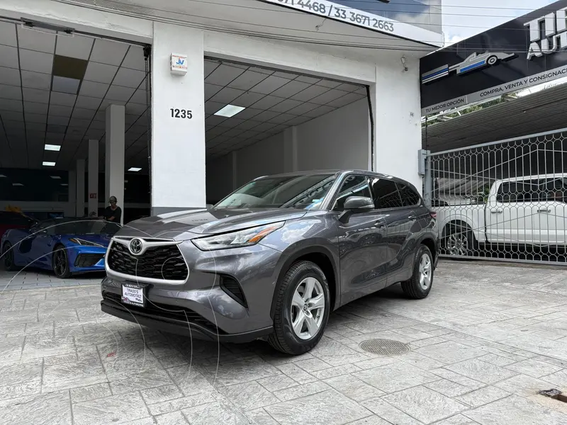 Foto Toyota Highlander LE usado (2021) color Gris precio $524,900