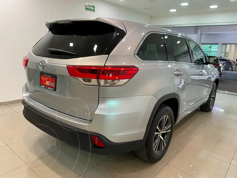 Foto Toyota Highlander LE usado (2018) color Gris Metalico precio $499,000
