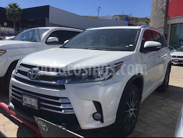 Foto Toyota Highlander Limited Panoramic Roof usado (2017) color Blanco precio $528,000