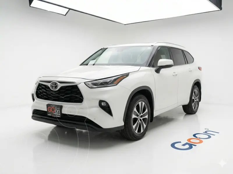 Foto Toyota Highlander XLE usado (2021) color TOY_ WHITE PEARL precio $555,000