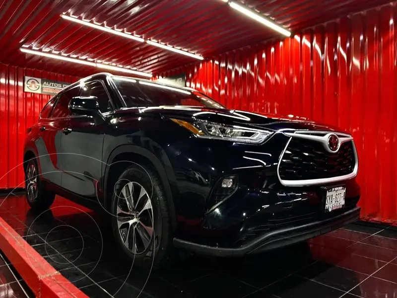 Foto Toyota Highlander XLE usado (2022) color Negro precio $640,000