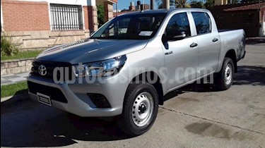 Foto venta Auto usado Toyota Hilux Cover 2.5 4x2 TD SC Cerrada DX Pack (2019) color Gris Claro precio $1.091.400