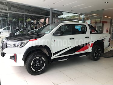 foto Toyota Hilux GR Sport 4x4 2.8 TDi nuevo color Blanco precio $3.025.900
