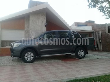 Foto Toyota Hilux 2.4 4x2 DX TDi DC usado (2015) color Gris precio $820.000