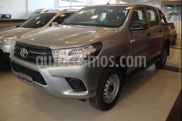 foto Toyota Hilux 2.4 4x2 TDi DC usado (2019) color Gris Claro precio $500.000