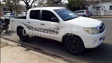 foto Toyota Hilux 2.5 4x2 DX DC usado (2010) color Blanco precio $575.000