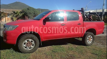 Toyota Hilux 2.5 4X4 Cabina Doble SR usado (2014) color Rojo precio $10.900.000