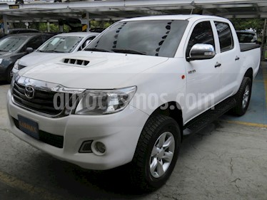 Foto venta Carro usado Toyota Hilux 2.5L 4x4 DC Diesel (2016) color Blanco precio $98.900.000