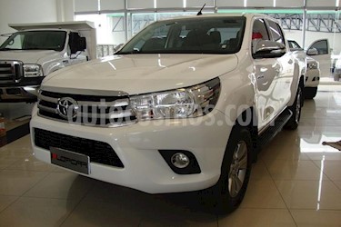 foto Toyota Hilux 2.8 4x4 SRV TDi DC usado (2016) color Blanco precio $1.100.000
