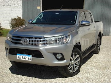 foto Toyota Hilux 2.8 4x4 SRX TDi DC Aut usado (2016) color Gris Claro precio $1.350.000