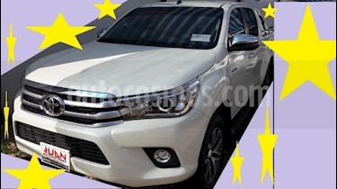 foto Toyota Hilux 2.8 4x4 SRX TDi DC usado (2019) color Blanco precio $1.590.000