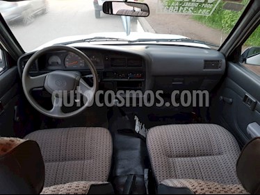 Foto Toyota Hilux 2.8 DC usado (2000) color Blanco precio $270.000