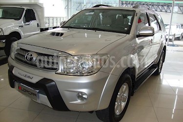 Foto venta Auto usado Toyota Hilux 3.0 4x2 DX DC AA (2009) color Gris Claro precio $700.000