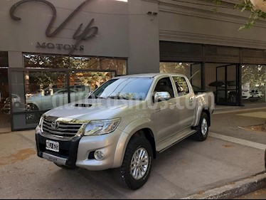 foto Toyota Hilux 3.0 4x2 SR TDi DC usado (2014) color Dorado precio $1.250.000
