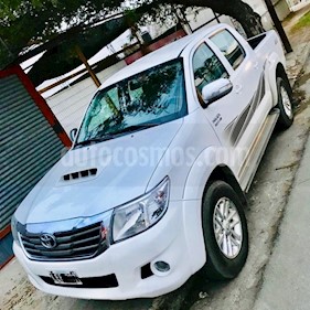 foto Toyota Hilux 3.0 4x2 SR TDi DC usado (2012) color Blanco precio $850.000
