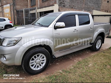 foto Toyota Hilux 3.0 4x2 SR TDi DC usado (2015) color Beige precio $950.000
