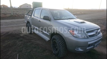 foto Toyota Hilux 3.0 4x4 SR DC usado (2006) color Gris precio $558.000