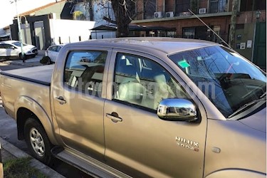 Toyota Hilux 3.0 4x4 SRV TDi DC usado (2007) color Bronce precio $245.000