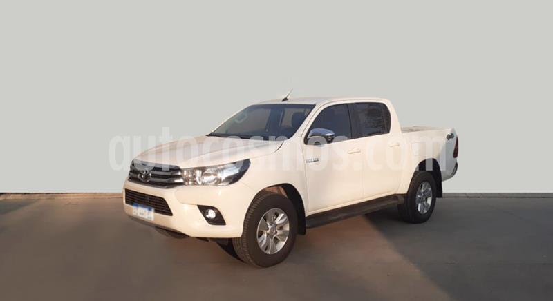 foto Toyota Hilux 2.8 4x4 SRV TDi DC usado (2018) color Blanco precio $3.100.000